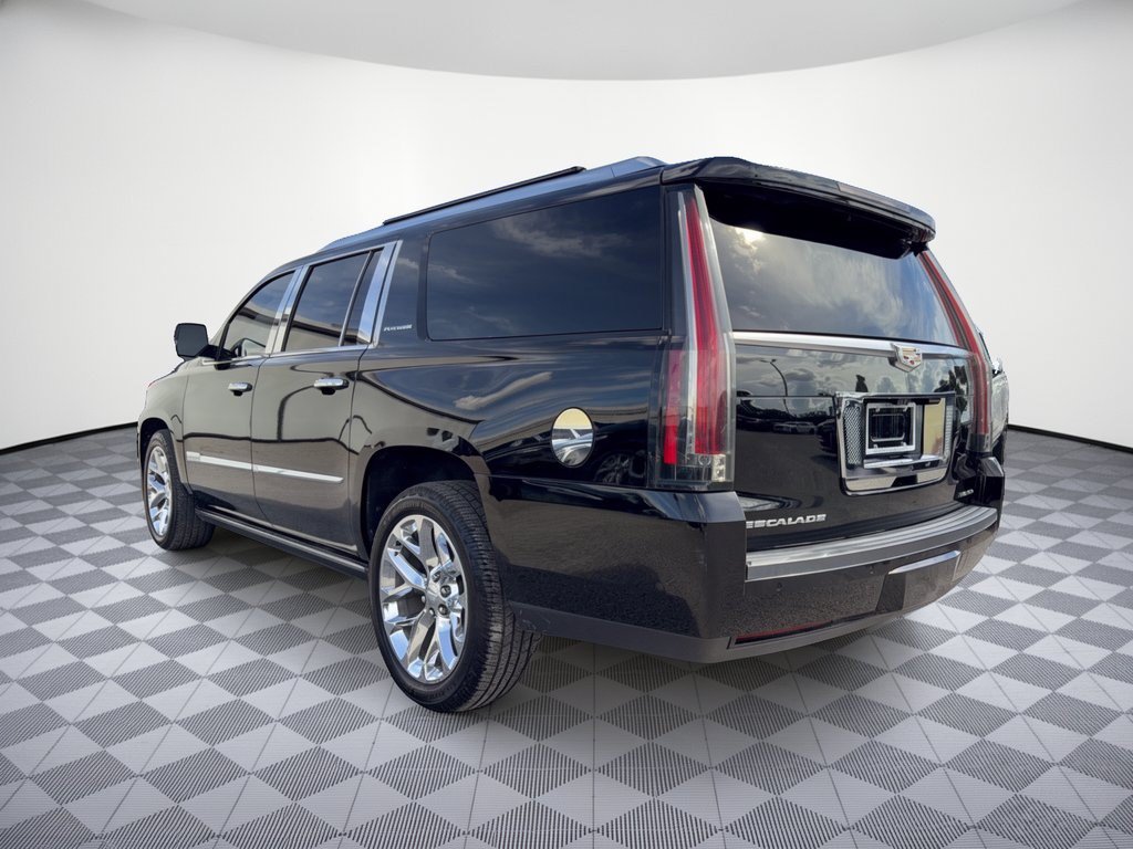 Used 2018 Cadillac Escalade ESV Platinum AWD/4WD image 3