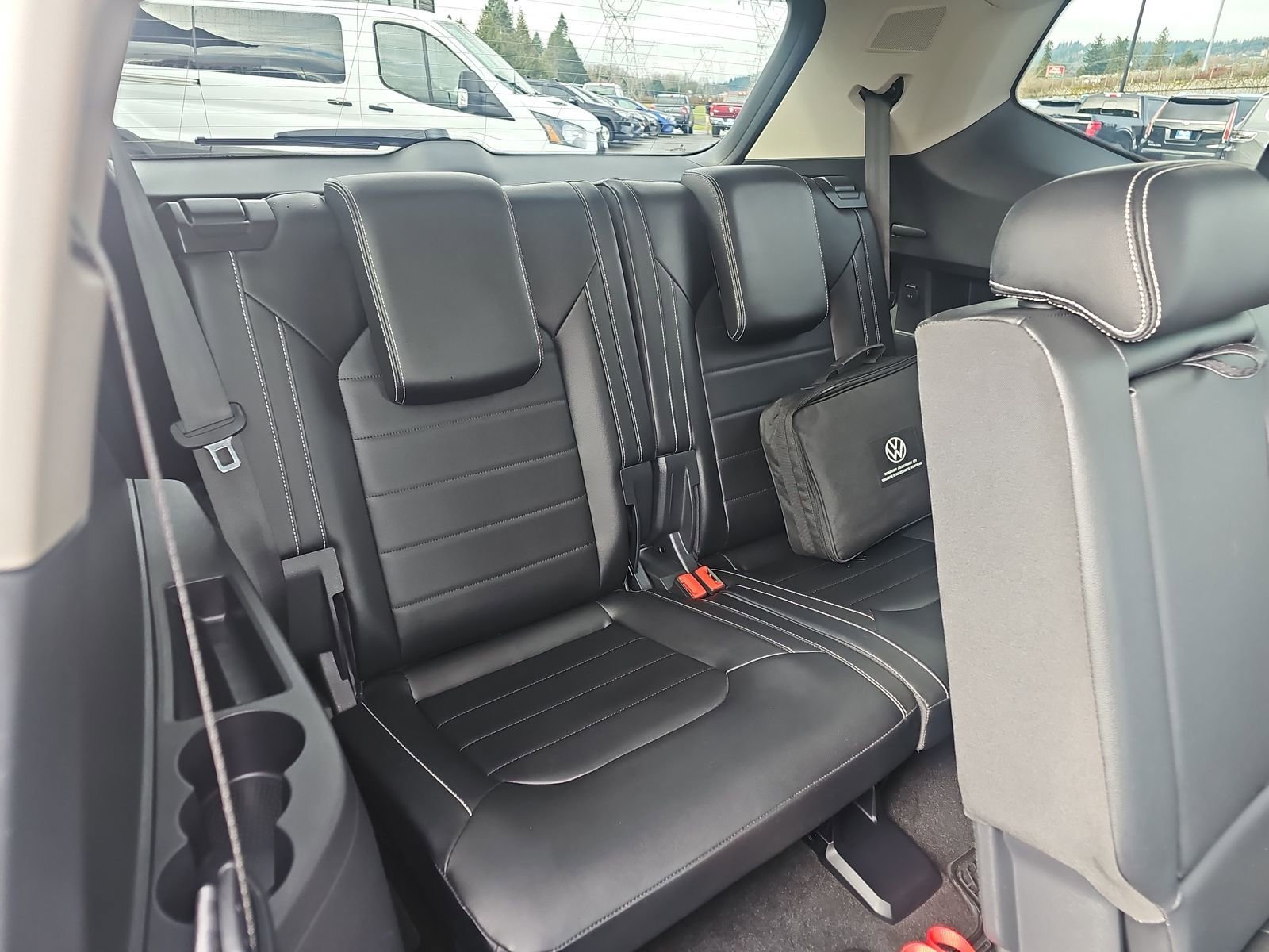 Used 2022 Volkswagen Atlas SEL Premium image 16