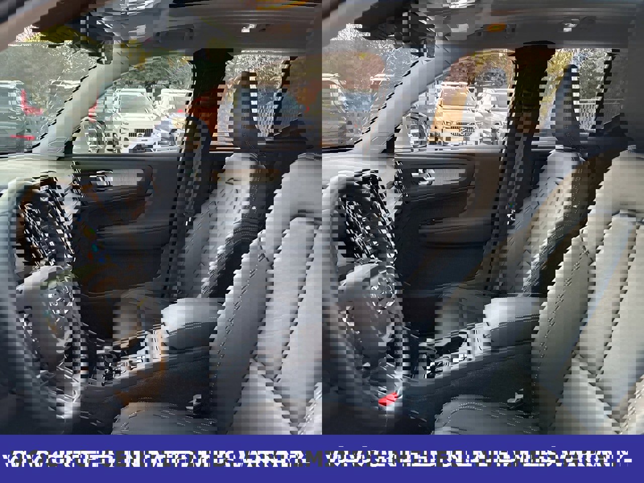 Certified 2025 Volvo XC40 B5 Core image 16