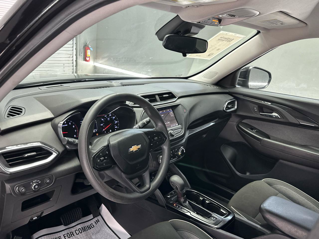 Used 2023 Chevrolet TrailBlazer LT FWD image 18