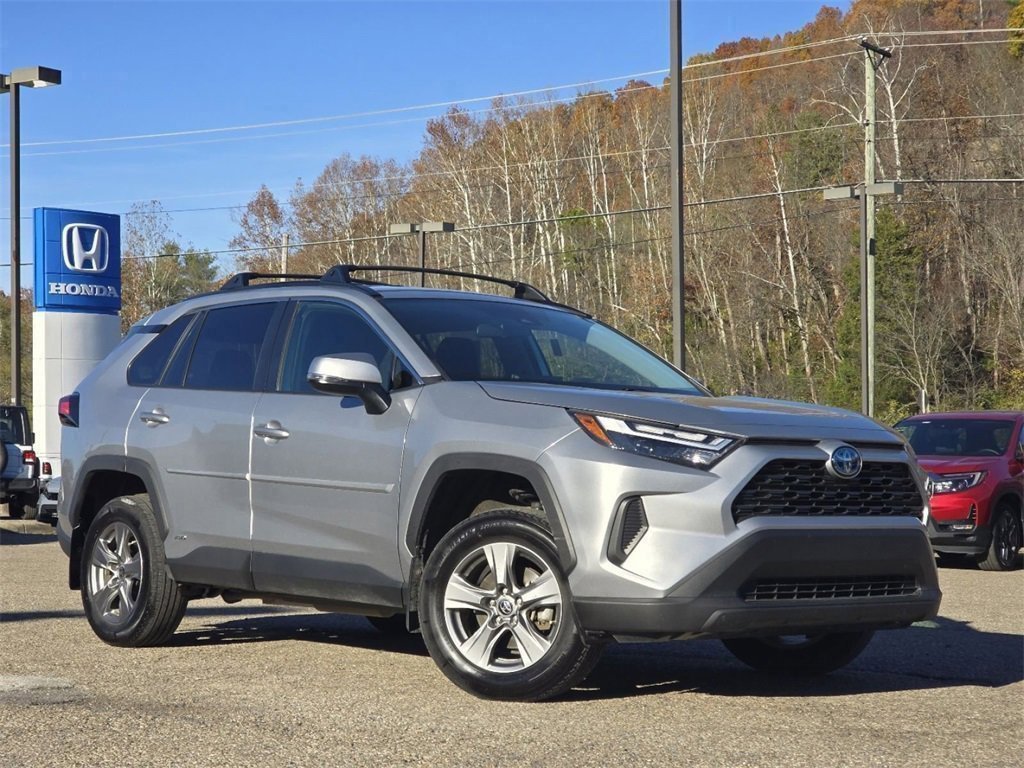 Used 2024 Toyota RAV4 LE image 2