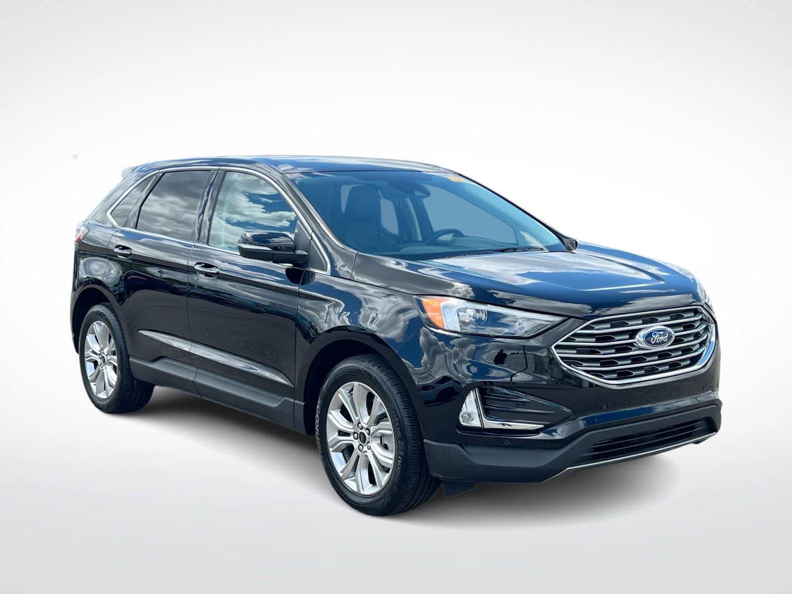 Used 2024 Ford Edge Titanium AWD/4WD image 2