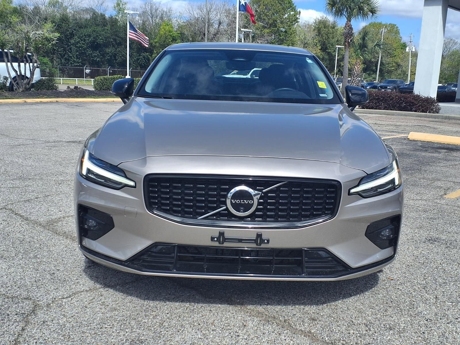Used 2024 Volvo S60 B5 Plus image 19