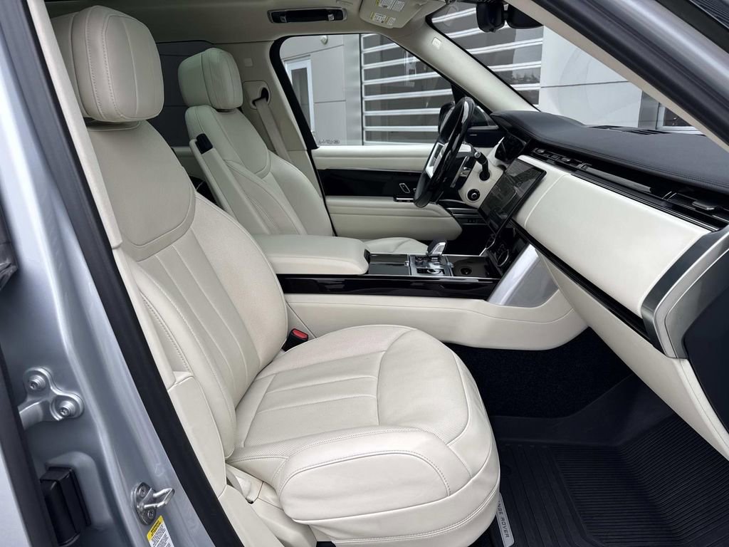 Certified 2023 Land Rover Range Rover SE AWD/4WD image 10