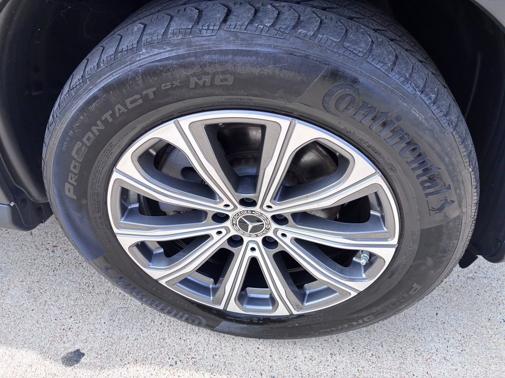 Used 2024 Mercedes-Benz GLC 300 image 6