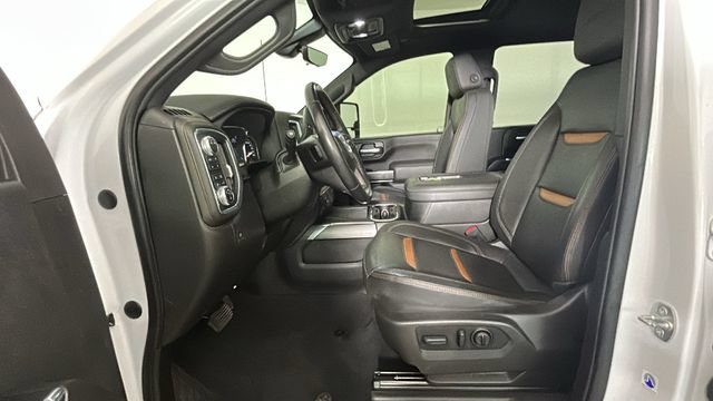 Used 2022 GMC Sierra 3500 AT4 w/ AT4 Premium Plus Package AWD/4WD image 11