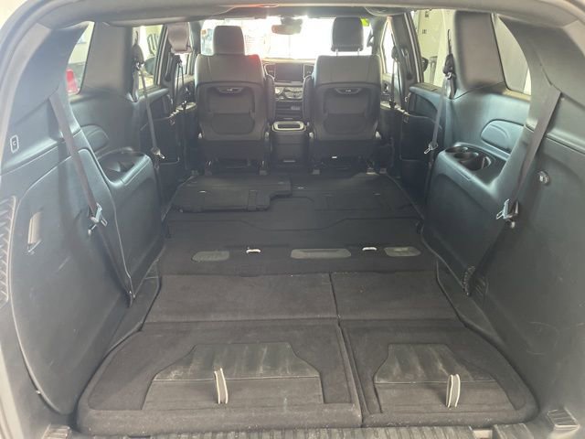 Used 2025 Chrysler Pacifica Select image 12