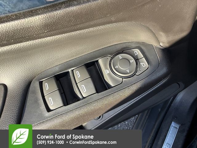 Used 2018 Chevrolet Equinox Premier image 23