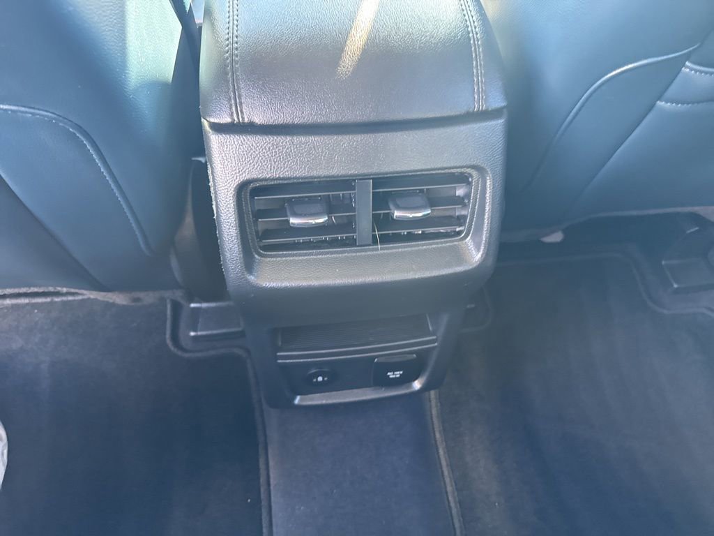 Used 2024 Ford Edge SEL w/ Sport Appearance Package image 10