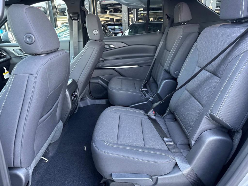 New 2026 Chevrolet Traverse LT w/ Driver Confidence Package FWD image 12
