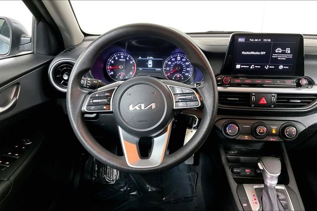 Used 2022 Kia Forte LXS image 5