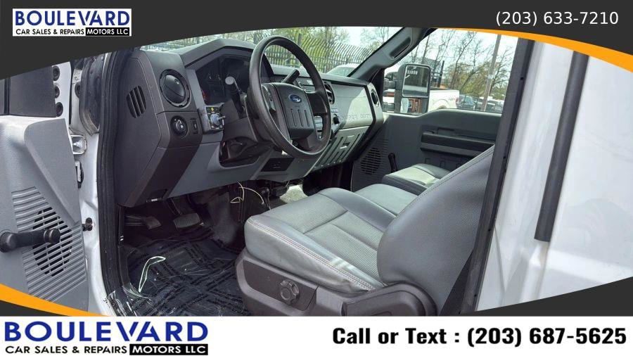 Used 2015 Ford F550 4x4 Regular Cab Super Duty image 29