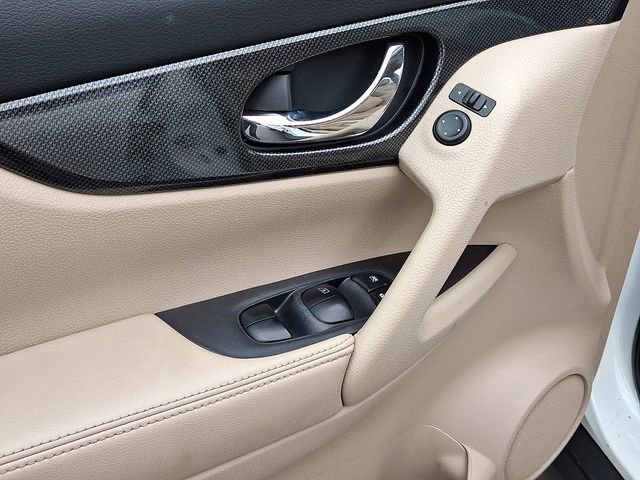 Used 2015 Nissan Rogue SL image 12