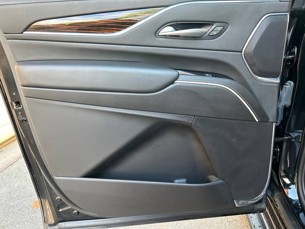 Used 2023 Cadillac Escalade ESV Premium Luxury RWD image 21