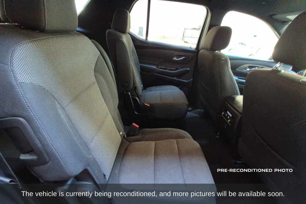 Used 2023 Chevrolet Traverse LT w/ LPO, Roadside Safety Package FWD image 13