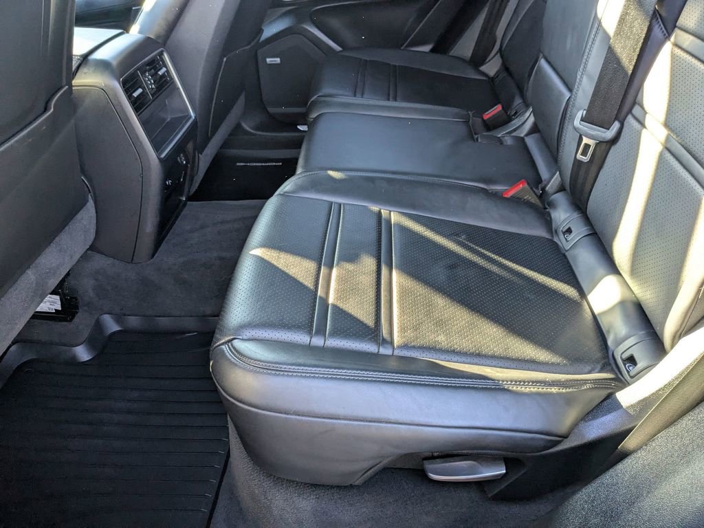 Used 2019 Porsche Cayenne image 23