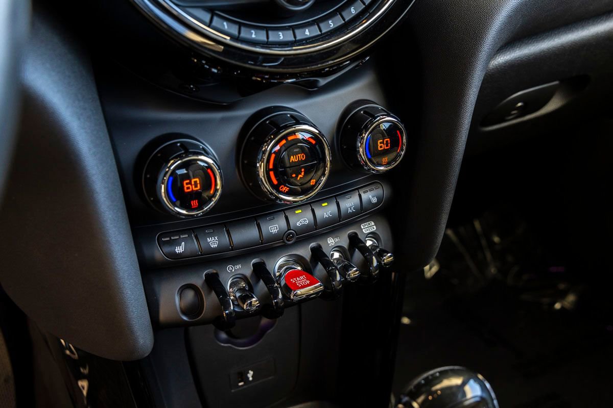 Used 2020 MINI Cooper S w/ Signature Upholstery Package image 18