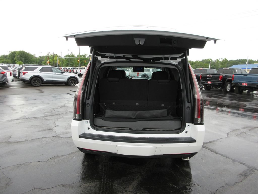 Certified 2019 Cadillac Escalade Premium Luxury AWD/4WD image 8