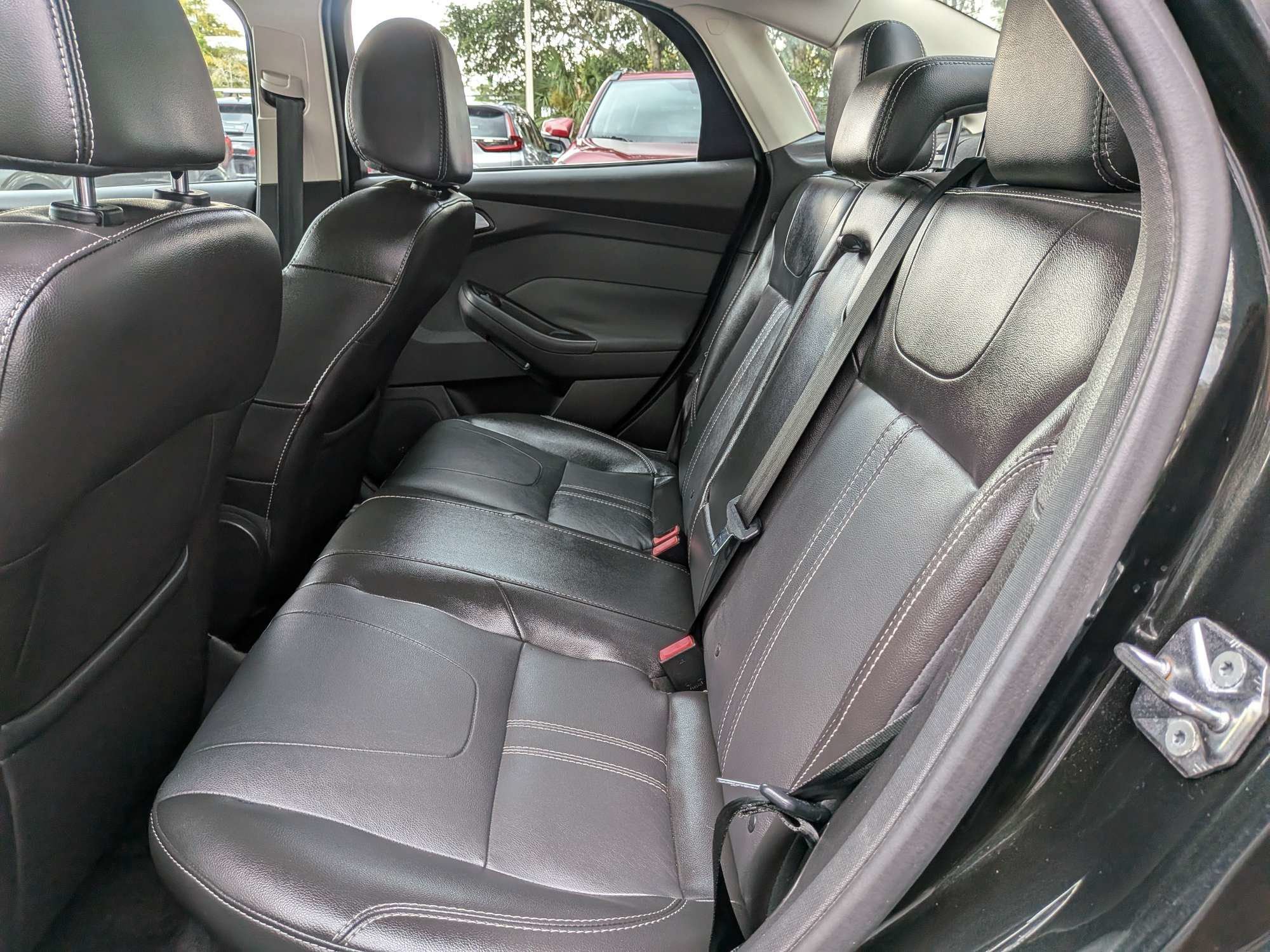 Used 2014 Ford Focus Titanium FWD image 14