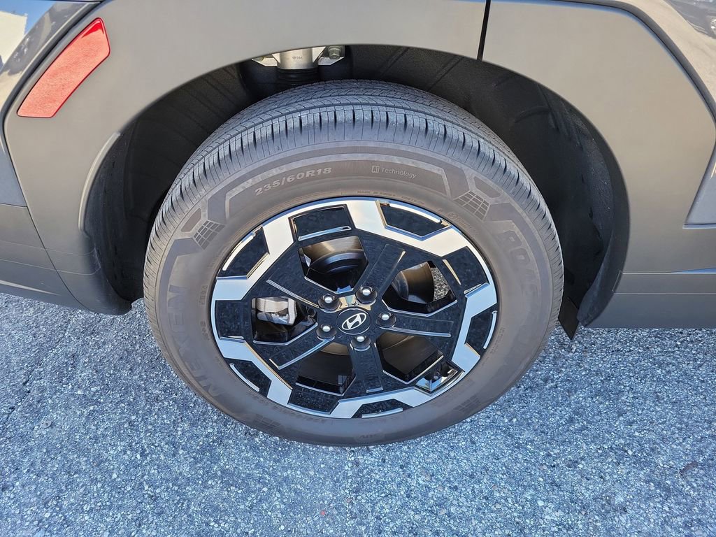 Certified 2025 Hyundai Santa Fe SEL image 5