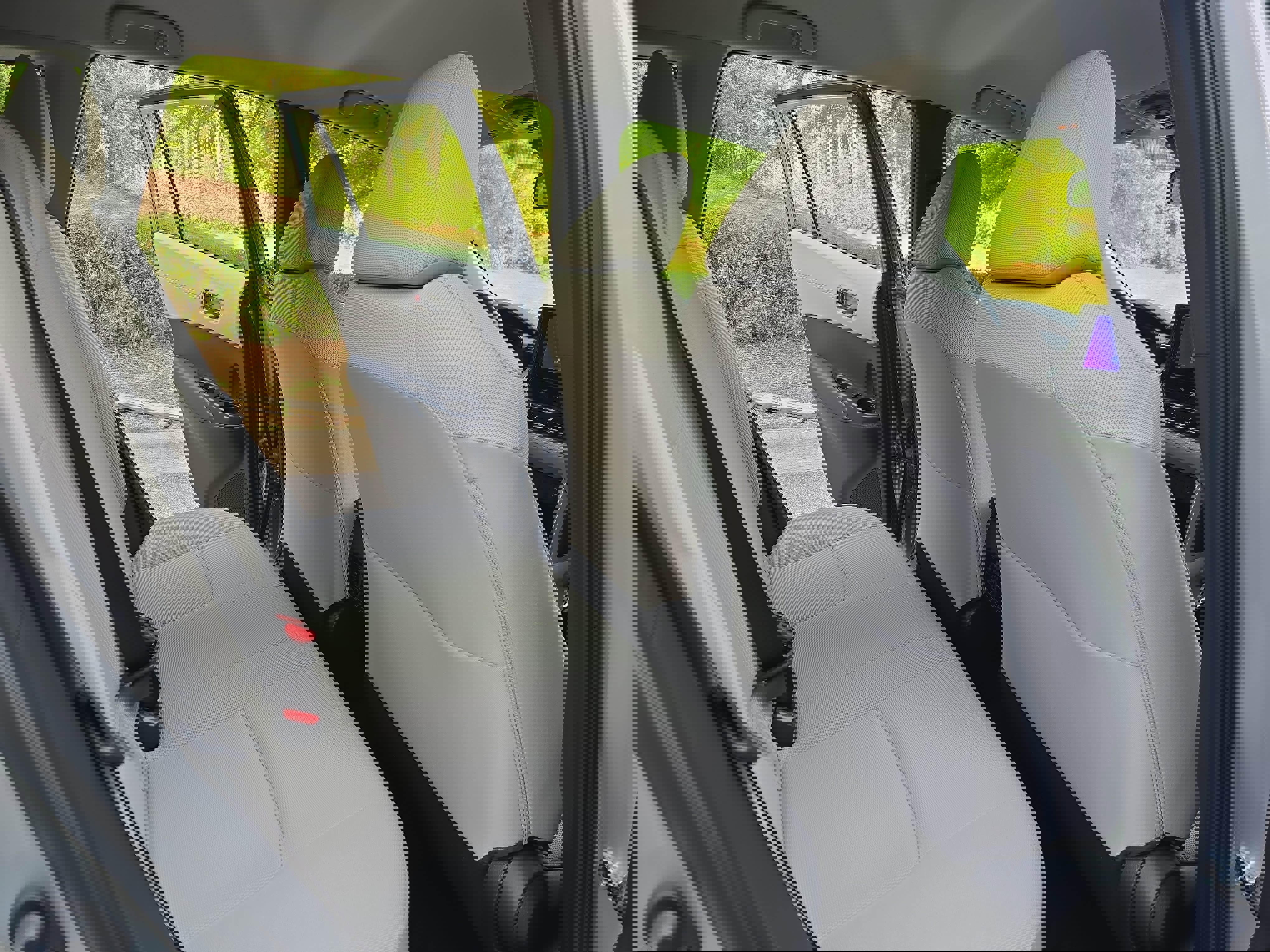 Used 2025 Toyota Corolla Cross L FWD image 11