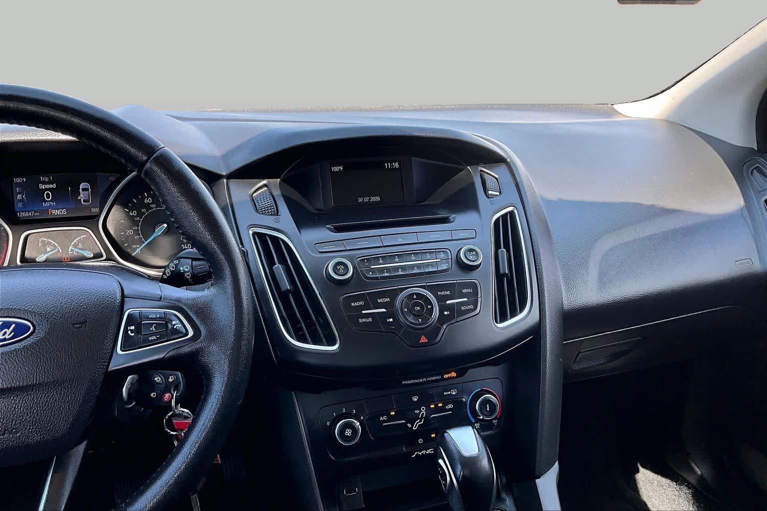 Used 2016 Ford Focus SE w/ Equipment Group 201A FWD image 7