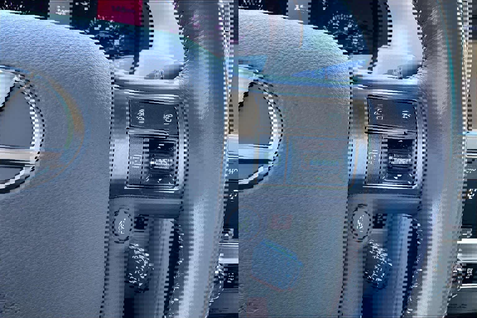 Used 2018 Lexus GX 460 Premium w/ Premium Package image 23