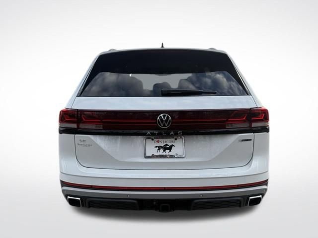 New 2026 Volkswagen Atlas Peak Edition image 3