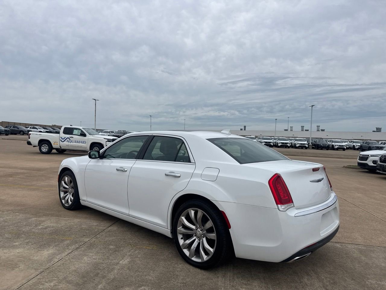 Used 2020 Chrysler 300 Limited RWD image 13