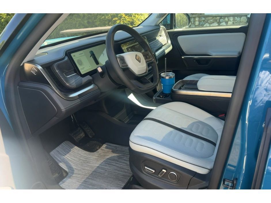 Used 2025 Rivian R1T Adventure AWD/4WD image 5