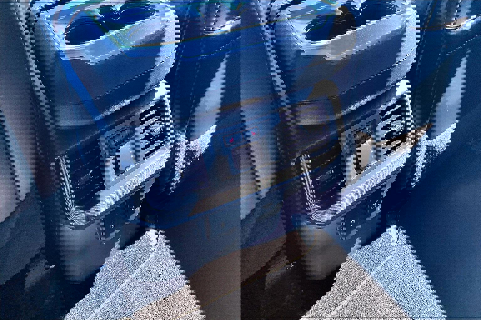 Certified 2022 Ford F150 Platinum w/ Equipment Group 701A High image 34