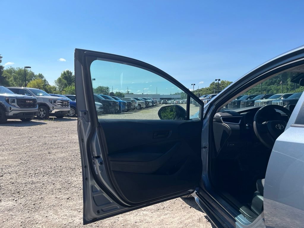 Used 2024 Toyota Corolla LE FWD image 14