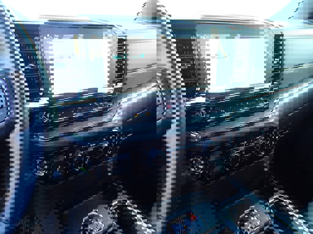 Certified 2024 Chevrolet Silverado 1500 ZR2 w/ Technology Package image 14