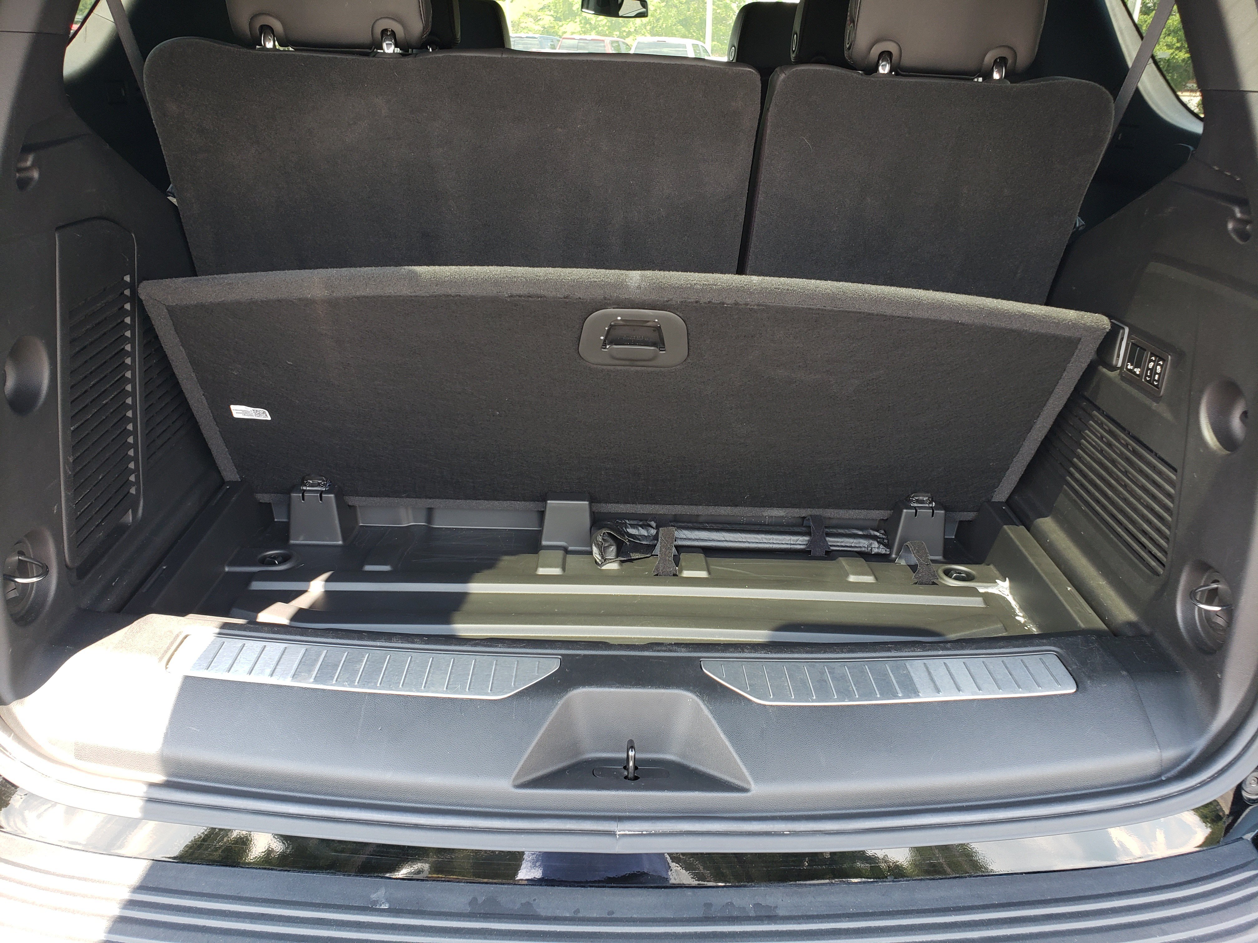 Used 2023 Chevrolet Tahoe RST w/ Luxury Package RWD image 10