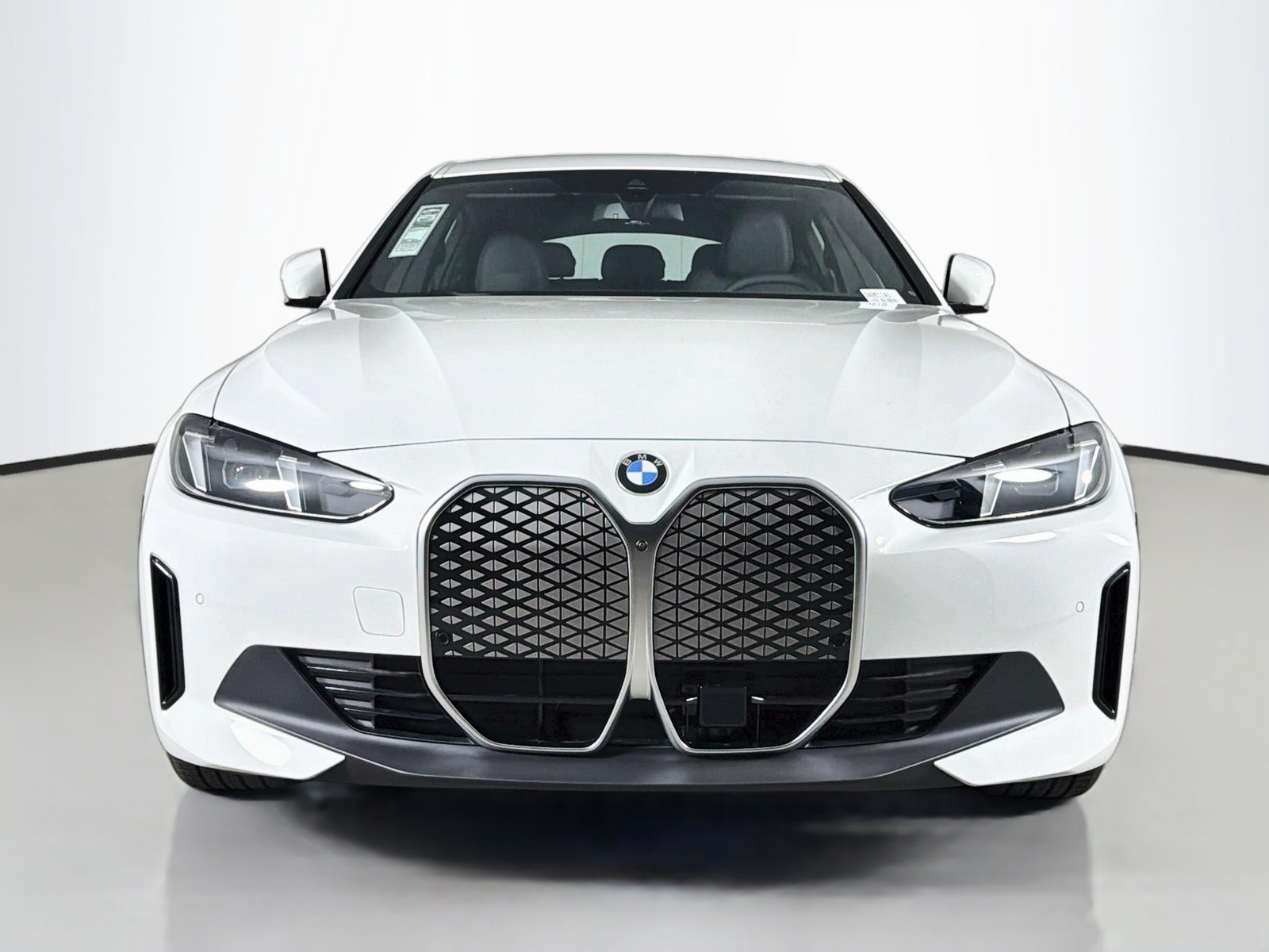 New 2026 BMW i4 eDrive40 w/ Parking Assistance Package RWD image 2