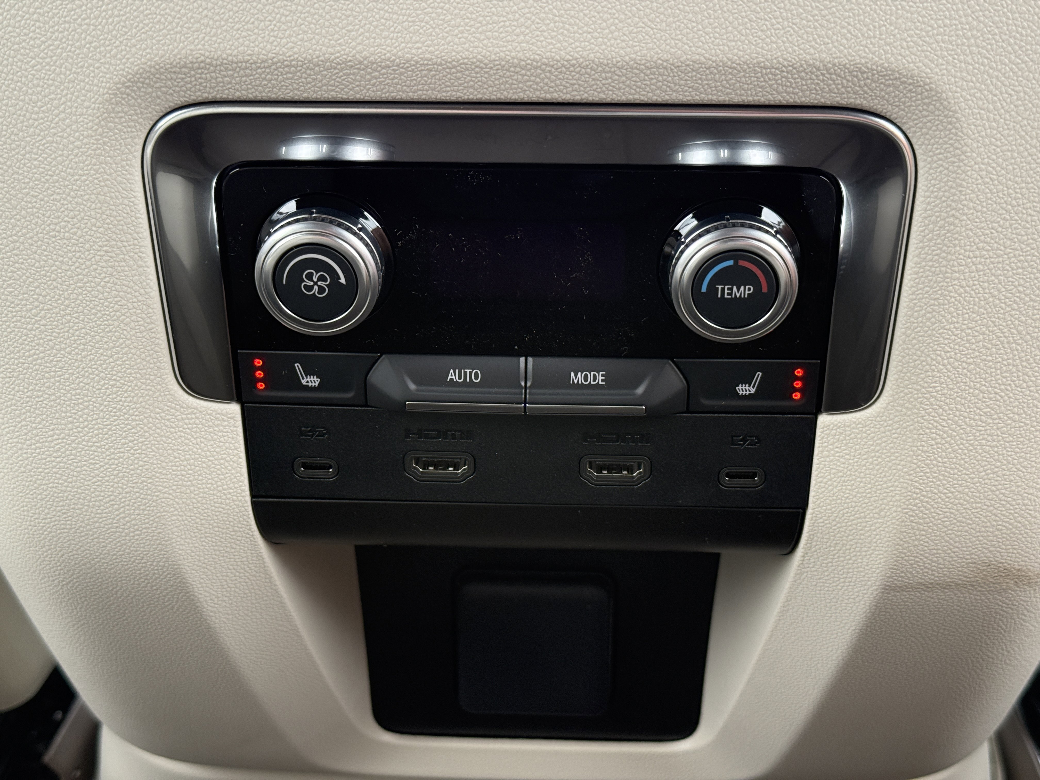 New 2026 GMC Yukon Denali image 25