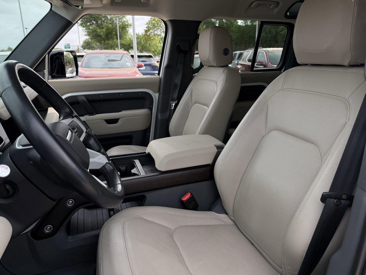 Used 2023 Land Rover Defender 110 SE image 20