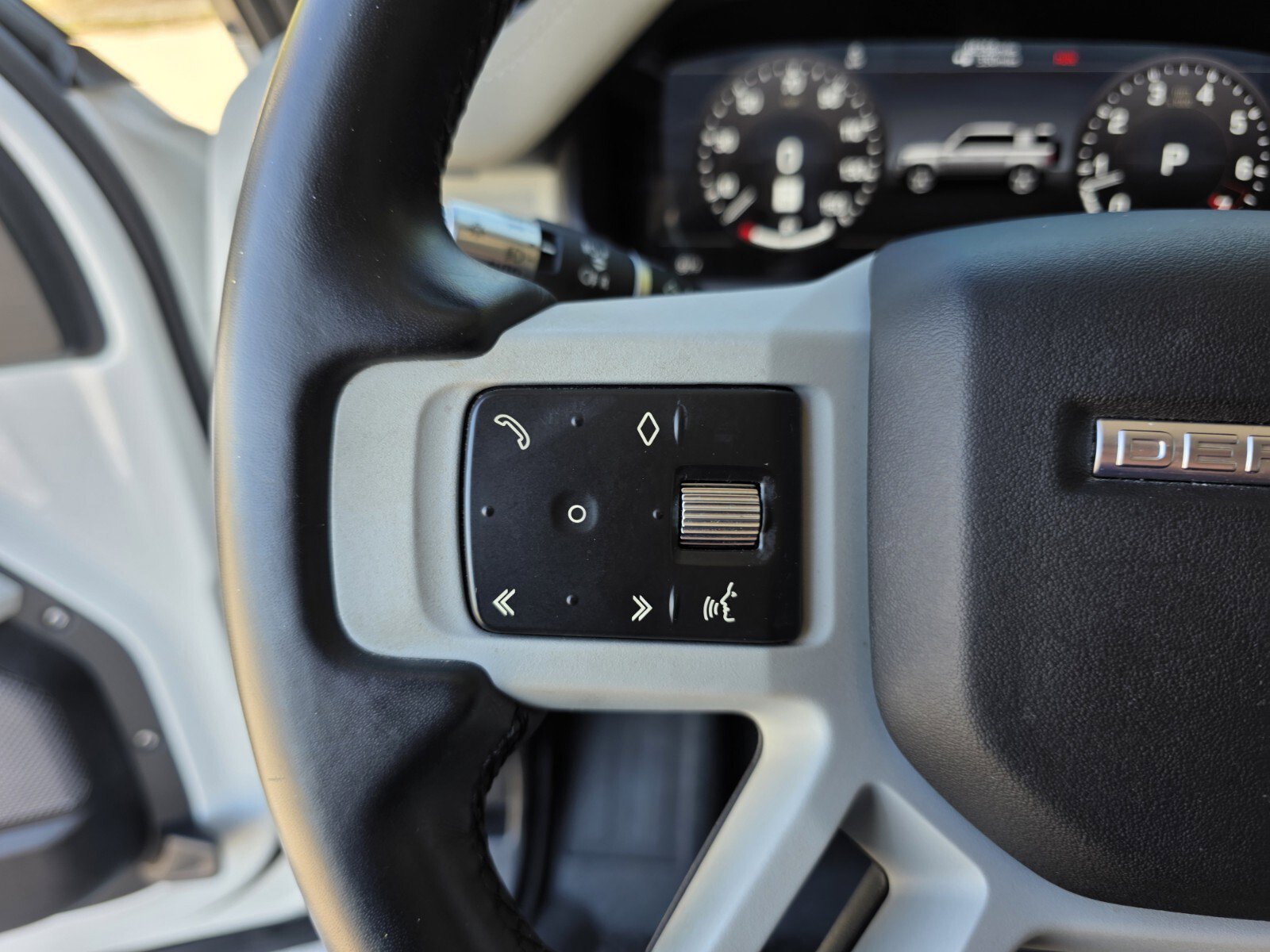 Used 2020 Land Rover Defender 110 S image 17