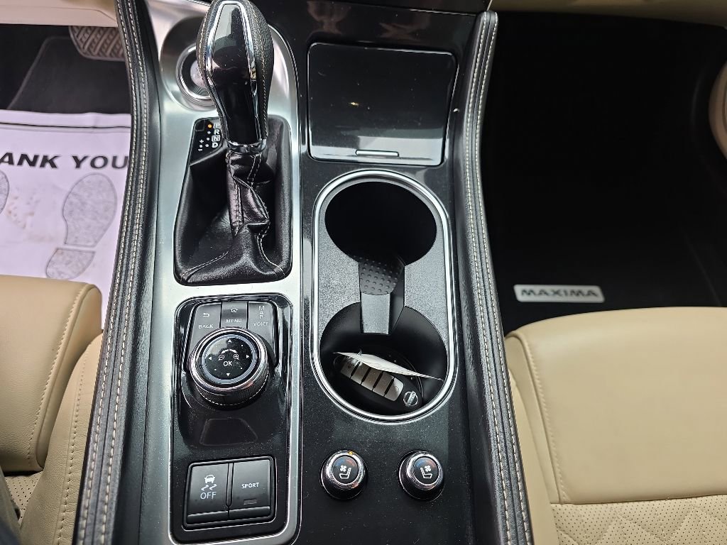 Used 2022 Nissan Maxima Platinum w/ Sport Mat Group FWD image 16