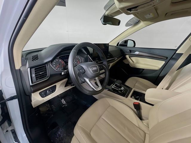 Used 2023 Audi Q5 2.0T Premium w/ Convenience Package AWD/4WD image 11