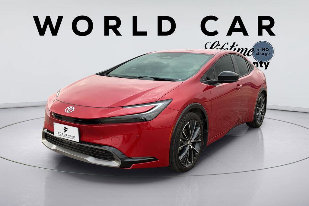 Used 2024 Toyota Prius XLE image 6