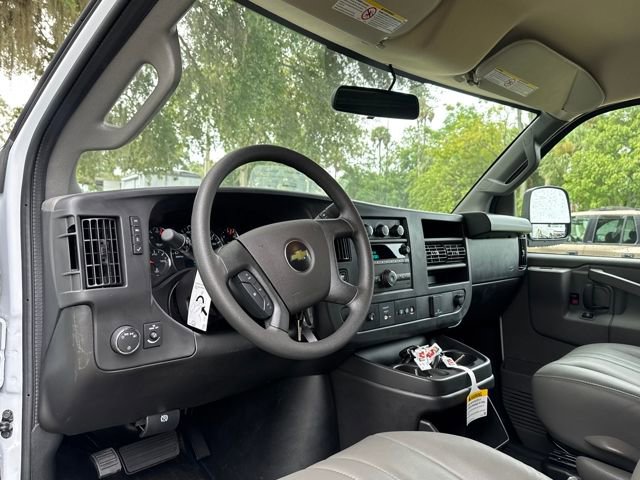 New 2025 Chevrolet Express 2500 Work Van 3D Extended Cargo Van w/ Driver Convenience Package RWD image 24