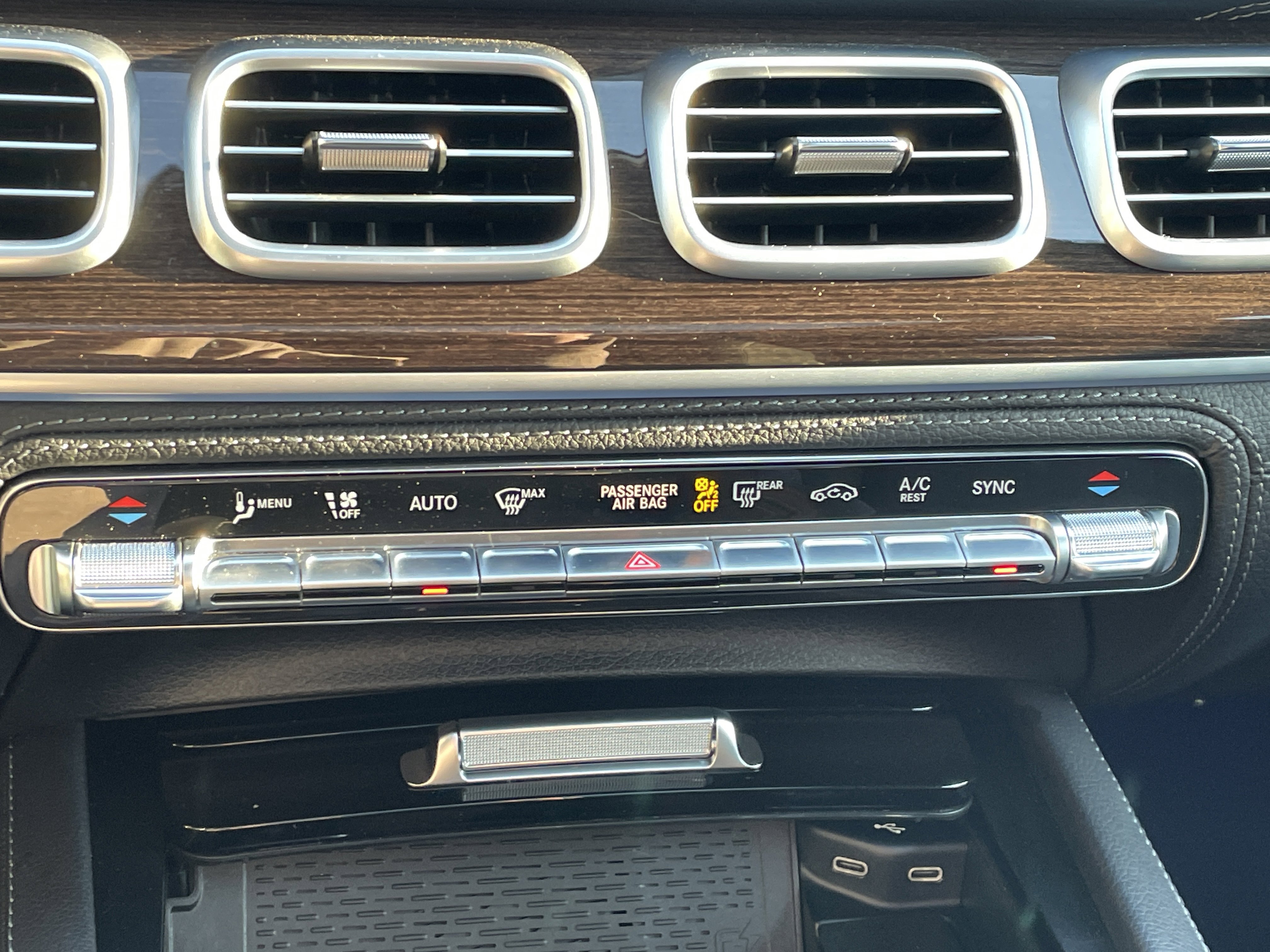 Certified 2024 Mercedes-Benz GLE 53 AMG 4MATIC image 32