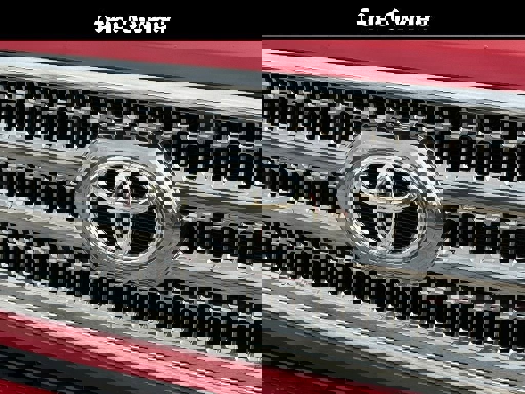 Used 2017 Toyota Tacoma TRD Off-Road w/ Tow Package (A/T) image 6