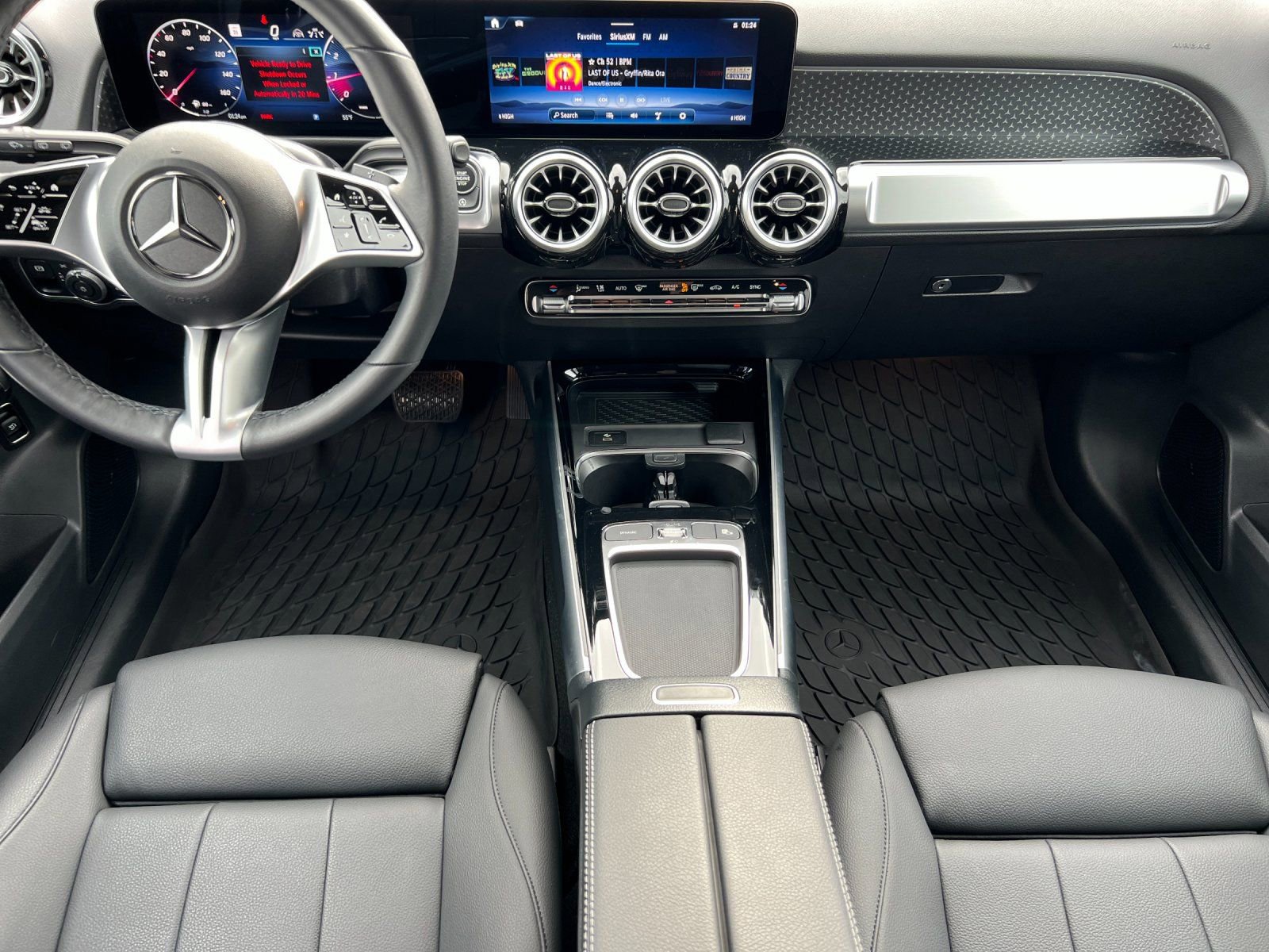 Used 2024 Mercedes-Benz GLB 250 4MATIC image 10