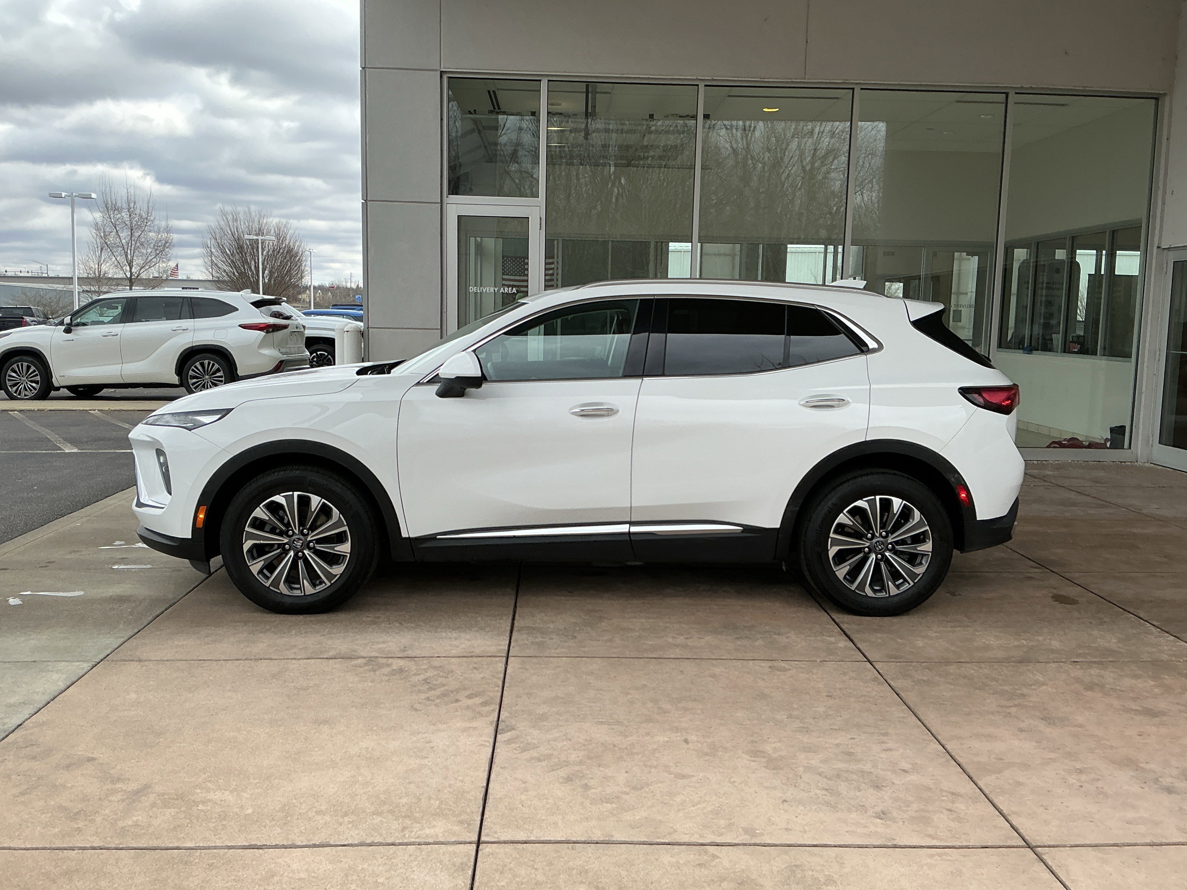 Used 2024 Buick Envision Preferred image 19