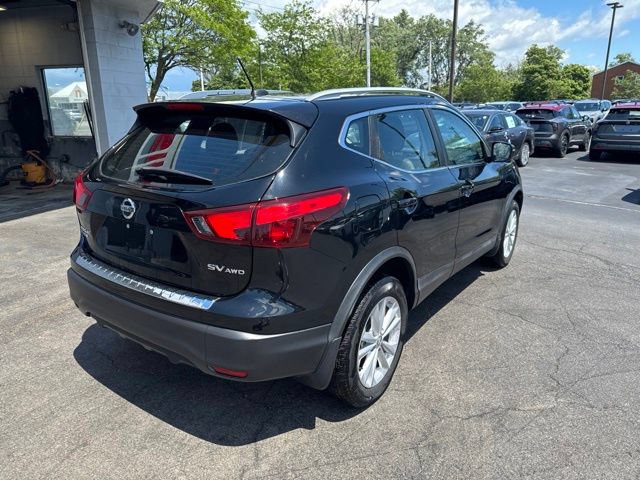 Used 2017 Nissan Rogue Sport SV w/ SV Premium Package AWD/4WD image 2