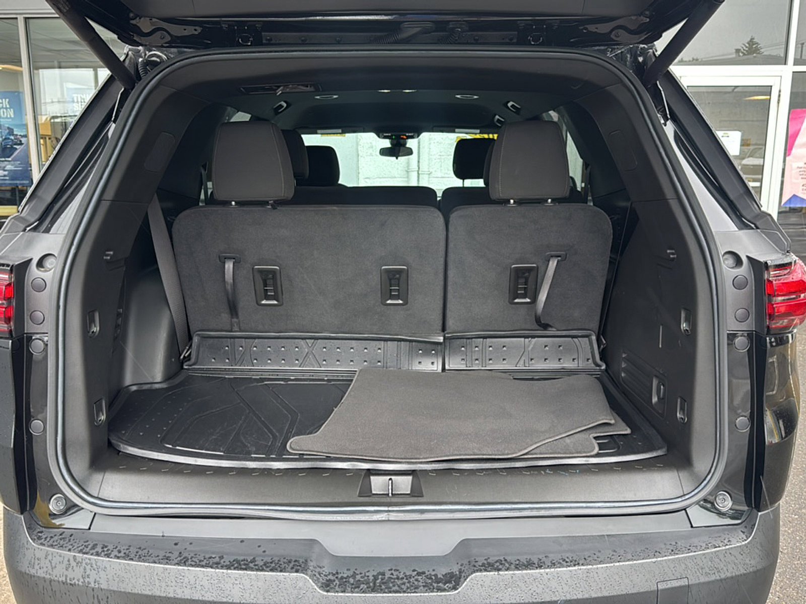 Used 2023 Chevrolet Traverse LT AWD/4WD image 24