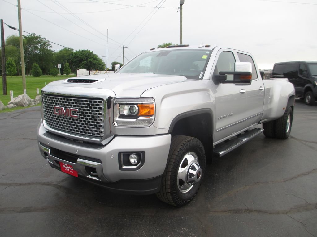 Used 2017 GMC Sierra 3500 Denali w/ Duramax Plus Package AWD/4WD image 13