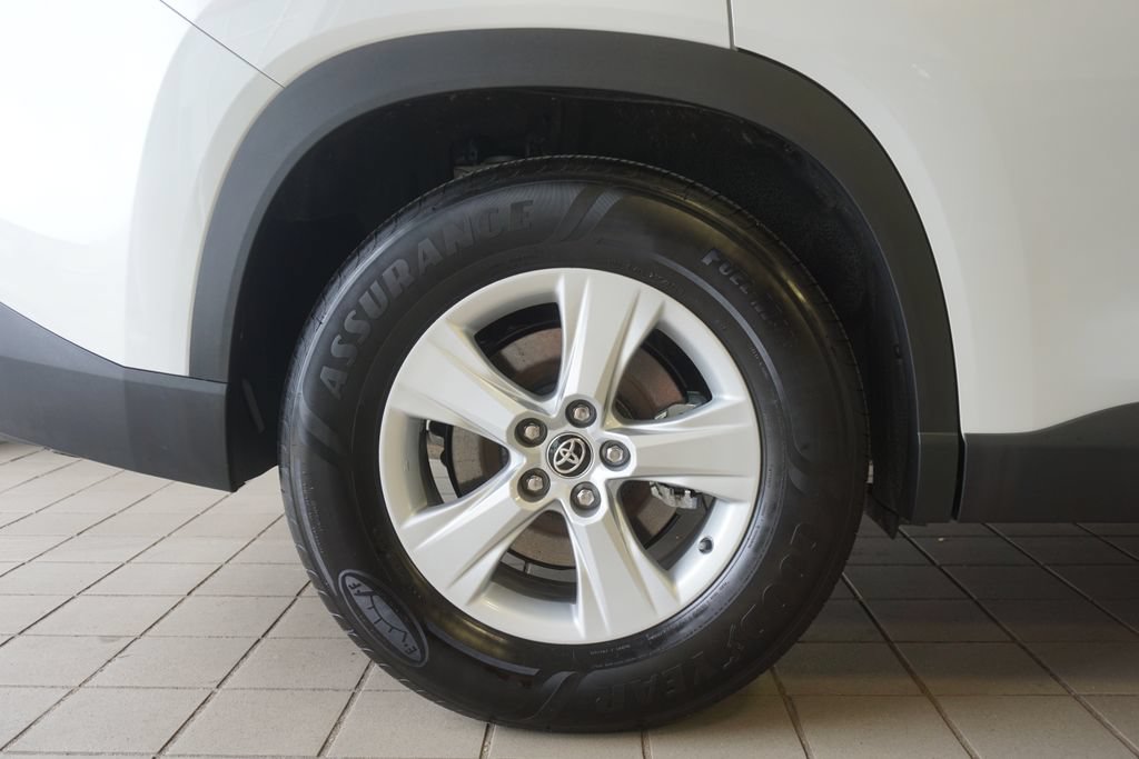 Certified 2025 Toyota Grand Highlander FWD image 32